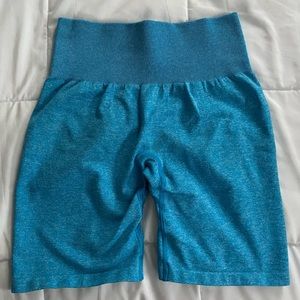 NVGTN Aqua Scrunch Seamless Shorts